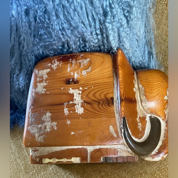 Vintage Boho Carved Wood and Brass
Elephant  beautiful unique piece (best offer) - Picture 7 of 11